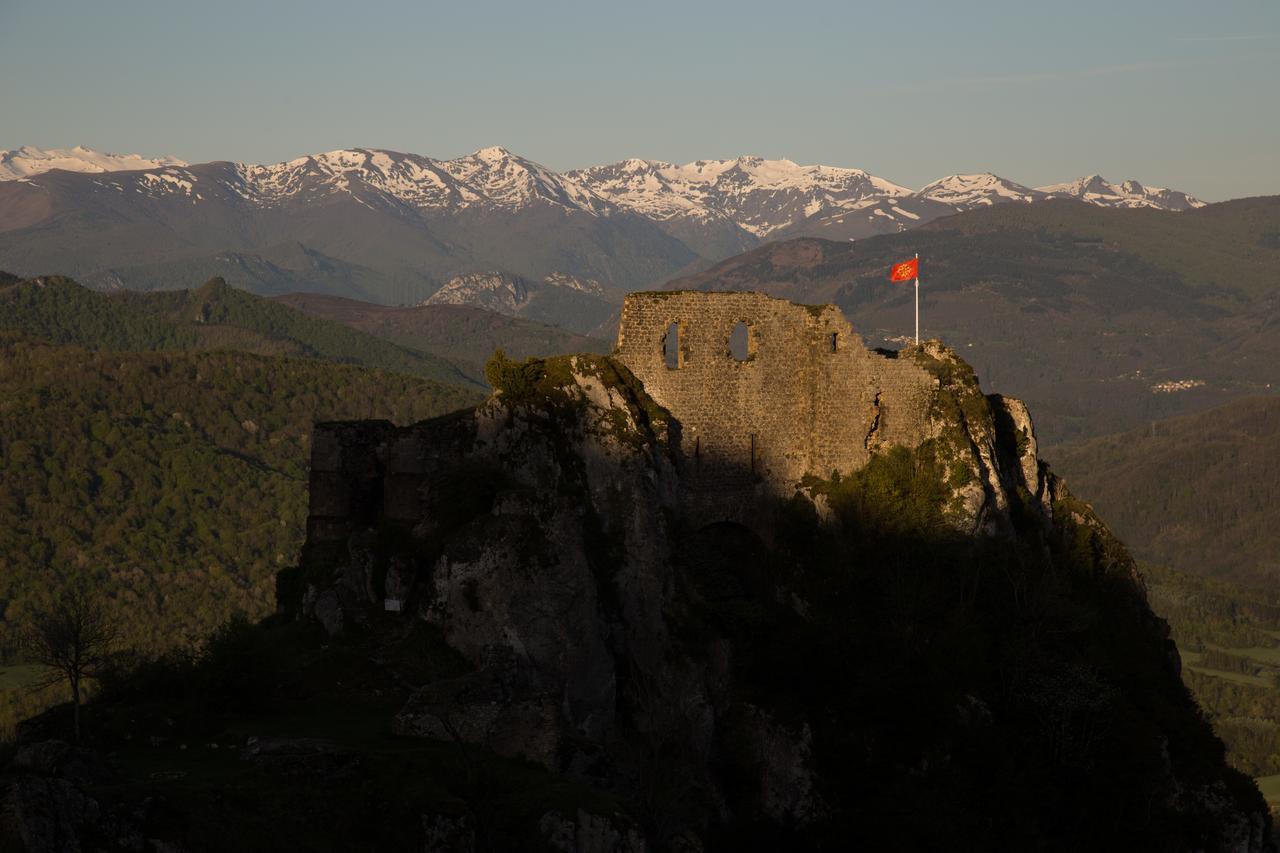 Gite D'Etape De Roquefixade Exterior photo